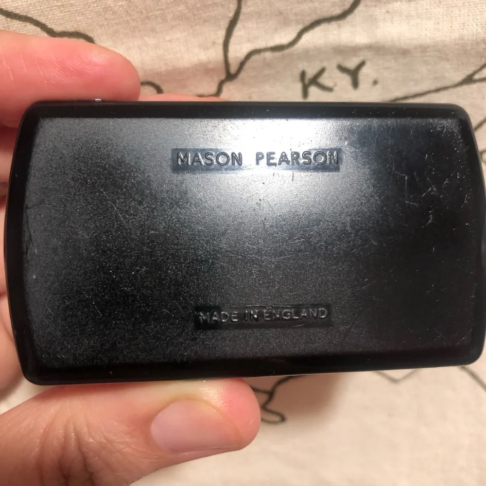 Mason Pearson brush cleaner